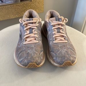 Womens Brooks Tennis Shoes